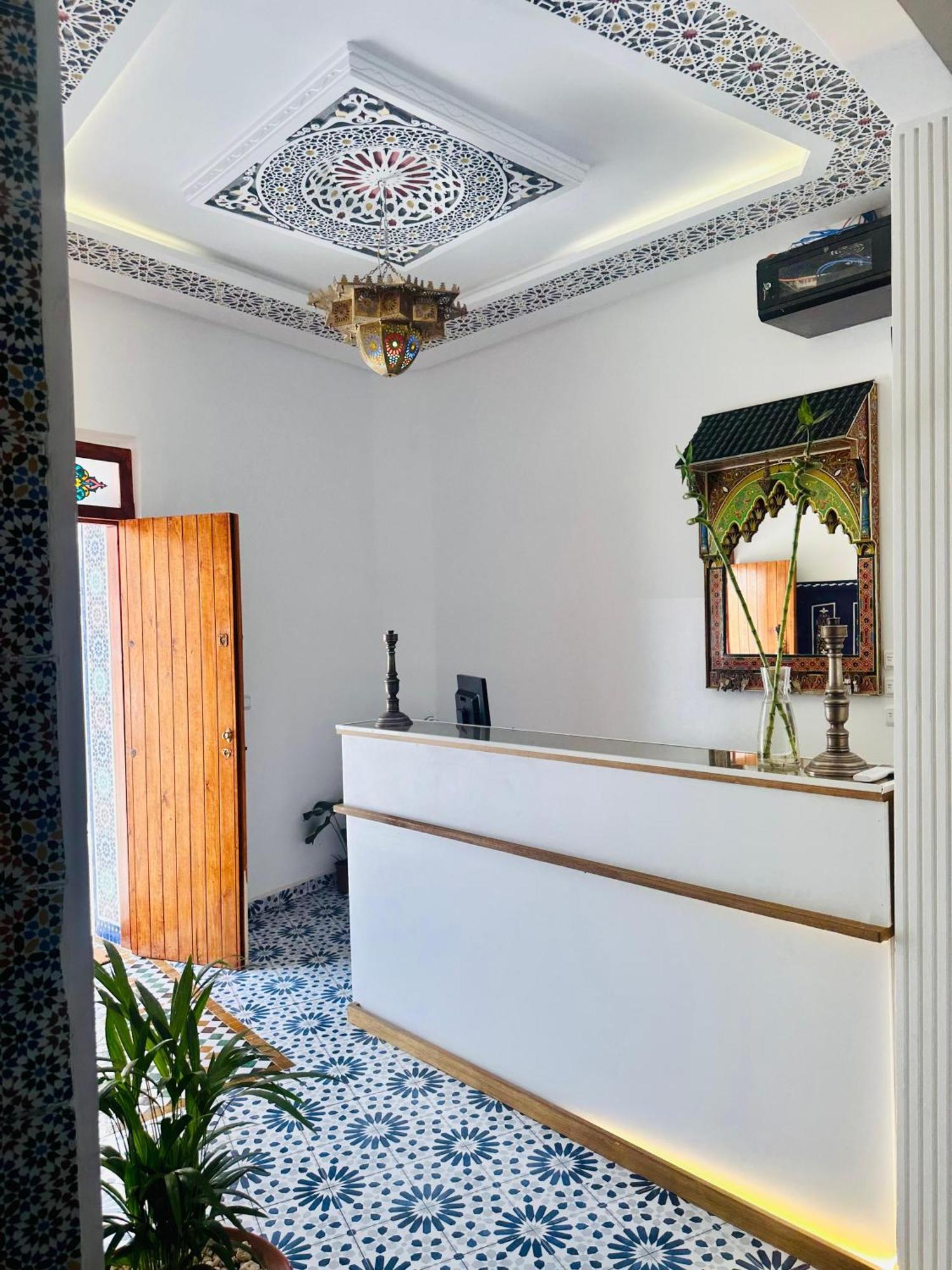 Dar Laghrib Hotel Танжер Екстериор снимка